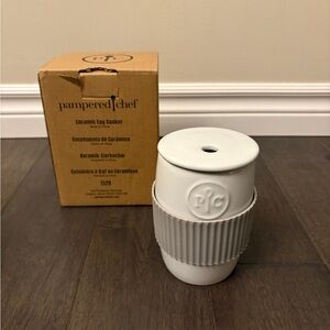 Pampered Chef White Ceramic Cooker